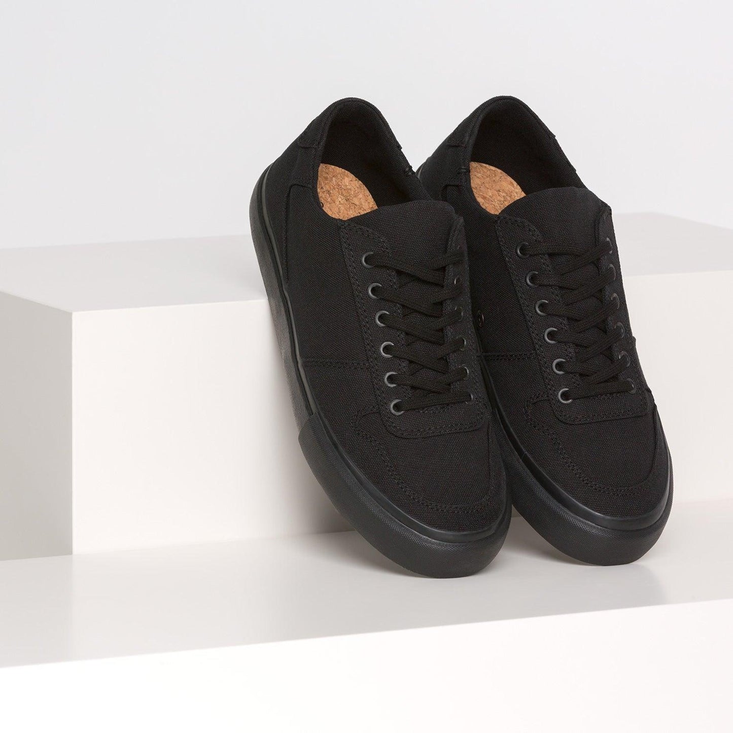 Bal Black/Black - Collective Canvas