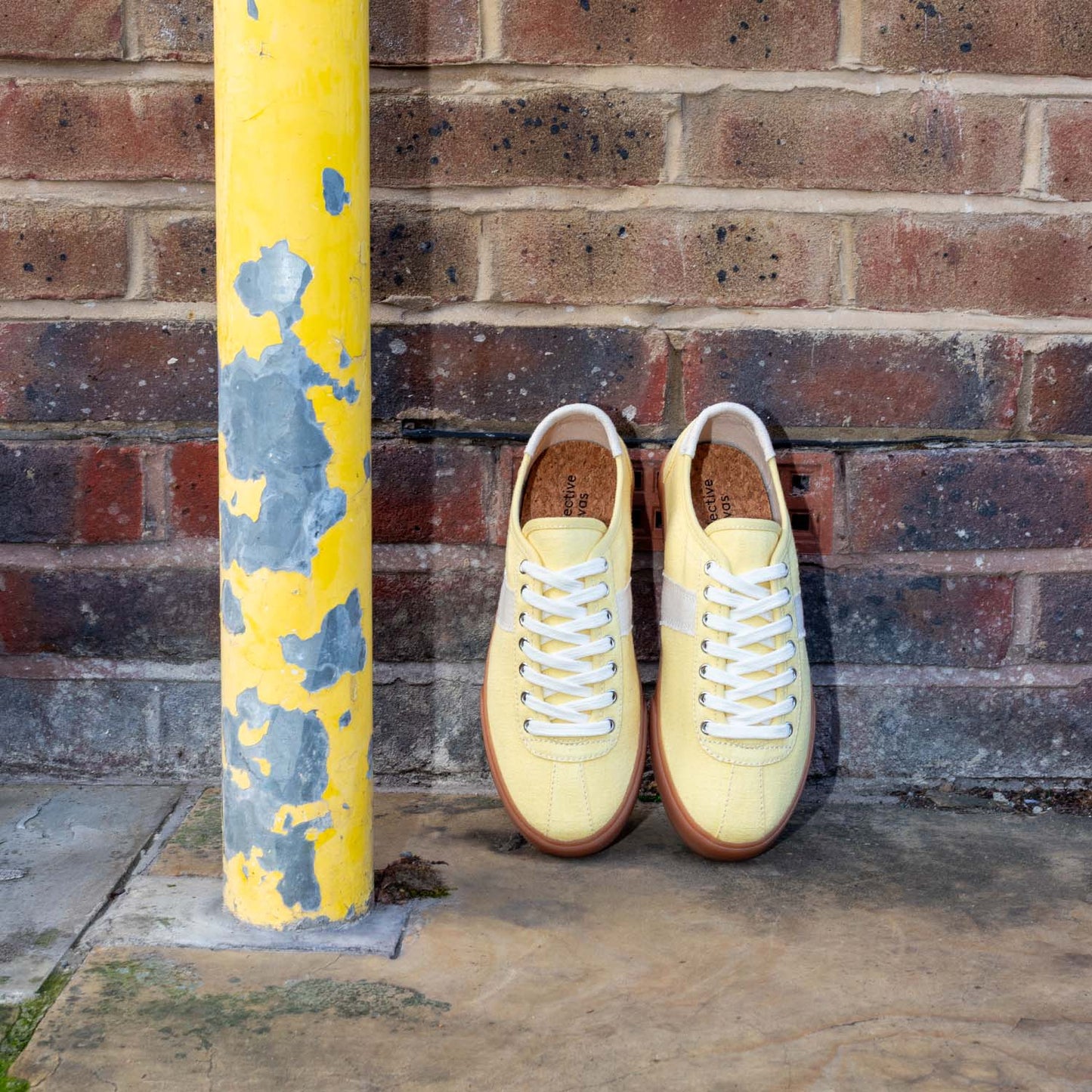 
                  
                    Looper Hemp Butter/Ecru
                  
                