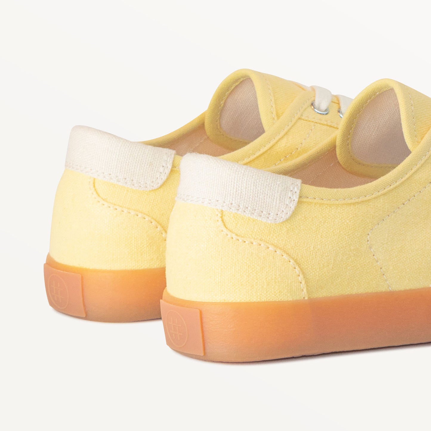 
                  
                    Looper Hemp Butter/Ecru
                  
                