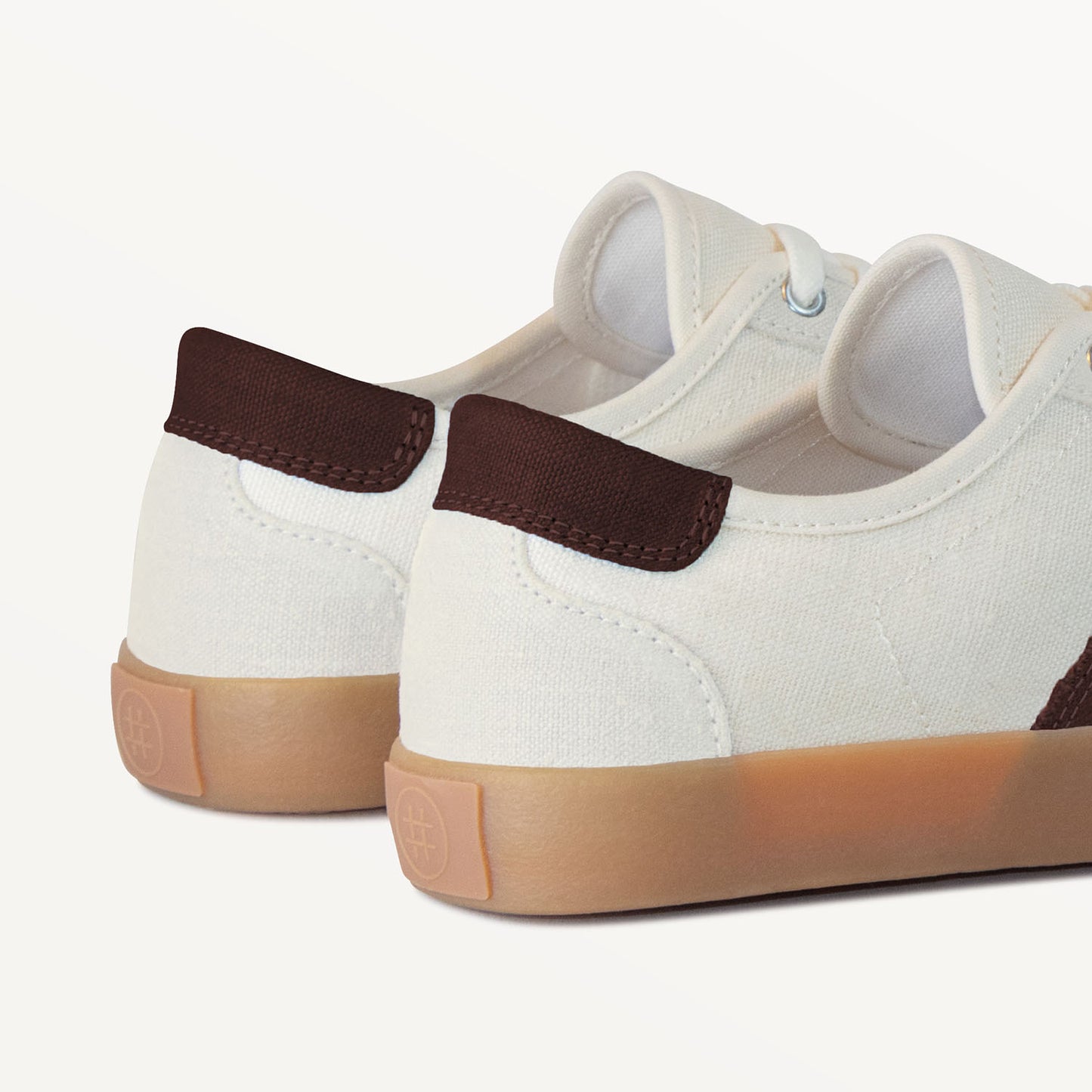 
                  
                    Looper Hemp Ecru/Coffee
                  
                