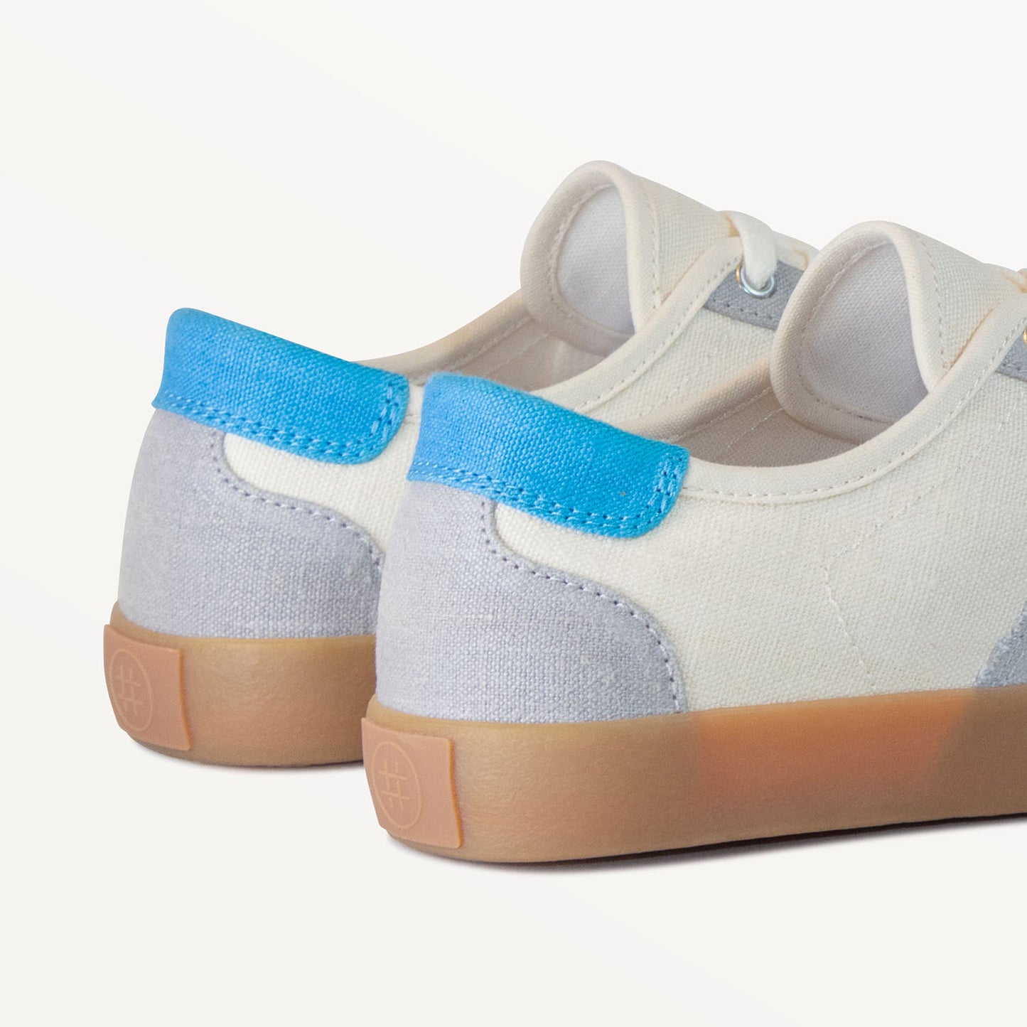 
                  
                    Looper Hemp Ecru/Grey
                  
                